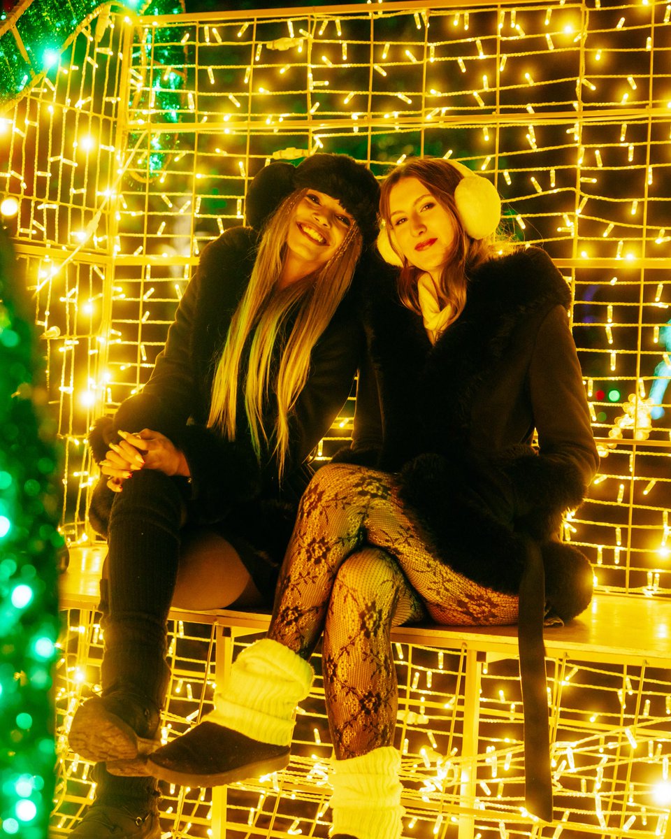 One week until Christmas 🎅🎄 

Christmas is right around the corner but there are still 3 weeks of festive magic remaining at Windsor Great Park Illuminated ✨ Lock in your tickets today 🔗 

#WindsorIlluminated