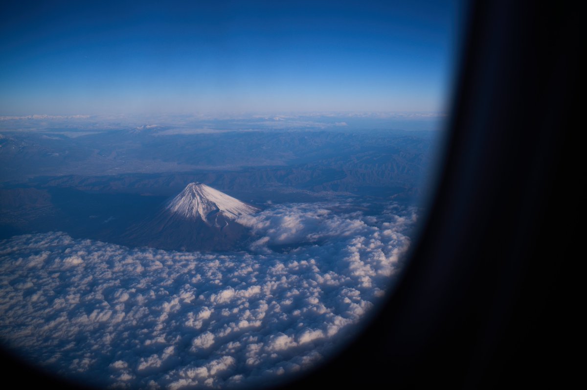 TakuyaAkahoshi's tweet photo. Airport x Leica M EV1 https://t.co/ONqB2ZbZt7