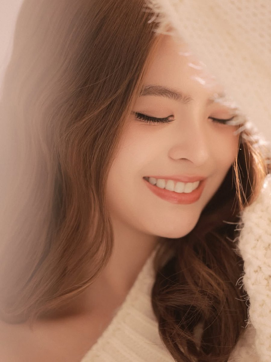 skibidipeyttt's tweet image. Wilbea Au: Silent Adoration

where nath created a page for Blaire Villamor just to express her admiration, but blaire always reposting his post since she love reposting qoutes, but she didnt know its for her.