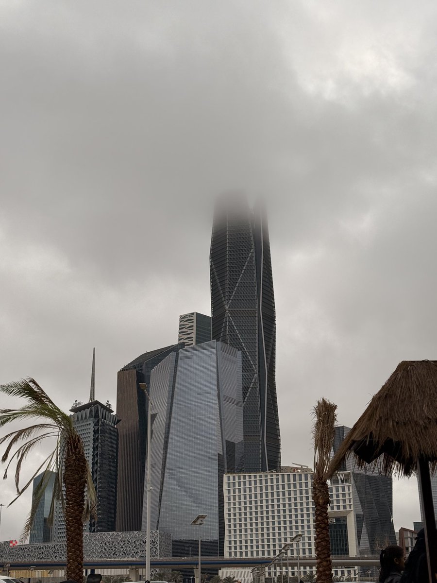 D7ASG's tweet image. 🌧️🤎