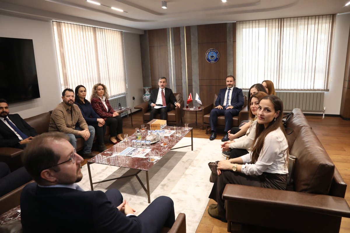 OnderKahveci's tweet photo. Türkiye Kamu-Sen Bolu İl Temsilcimiz ve Türk Sağlık-Sen Bolu Şube Başkanımız Furkan Özübek ve Şube Yöneticilerimiz Sağlık Bakanlığı’nda Çalışan Psikologlar Platformu Üyeleri ile ziyaretimize geldiler.

 Kıymetli psikologlarımız, çalışma hayatında yaşadıkları sorunlarını ve beklentilerini aktardılar. Her meslek mensubunun meselesini kendi meselemiz olarak gördüğümüzü ifade ederek psikolog arkadaşlarımıza sendikamızı her anlamda destek olacağını belirtik. 

Kendilerine çalışma hayatında başarı ve kolaylıklar diliyorum.