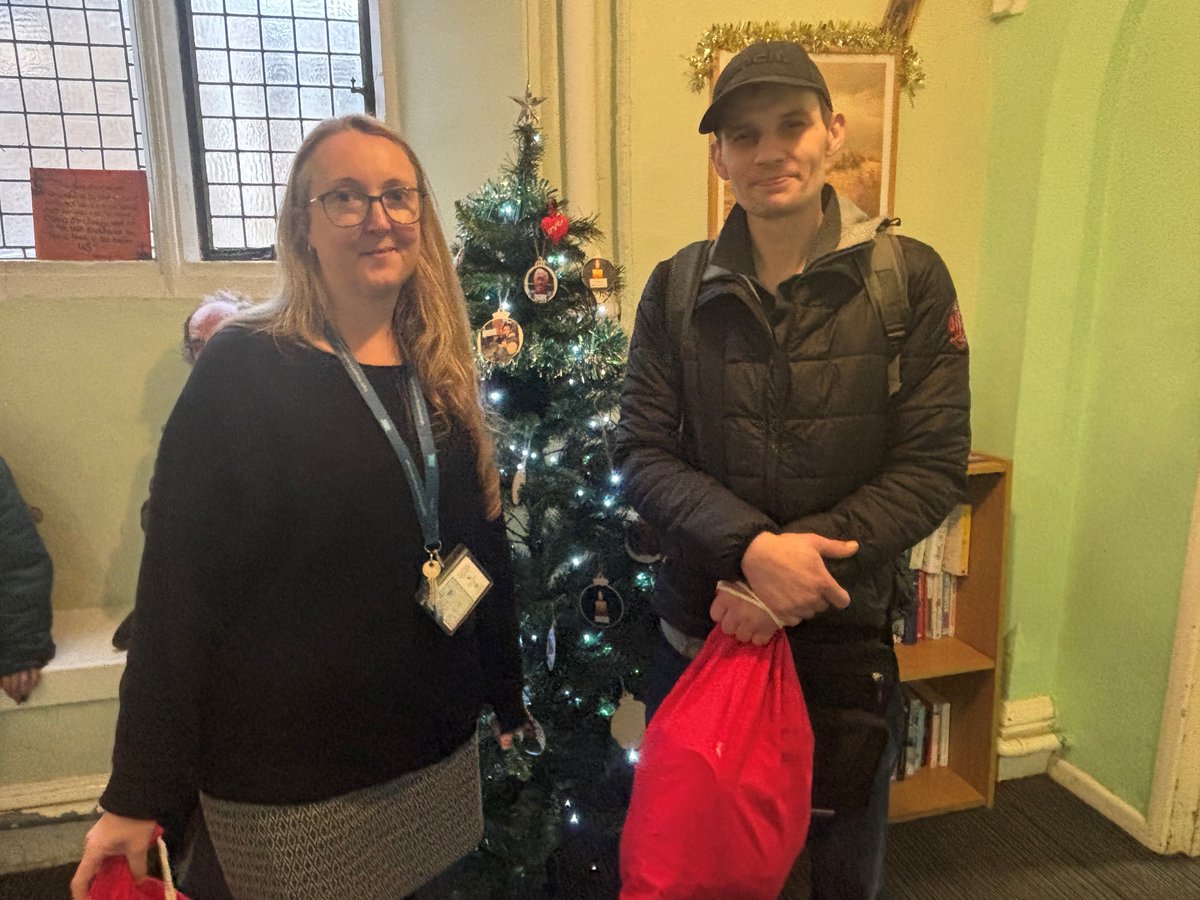 lightprojectpb's tweet image. Thank you to @KingsGateUK who put together Christmas bags for our guests who are currently using our Emergency Night Shelter pods. The bags are full of festive treats and goodies to put smiles on the guest's faces. 🎁💛

#Donation #Christmas #Peterborough #Charity