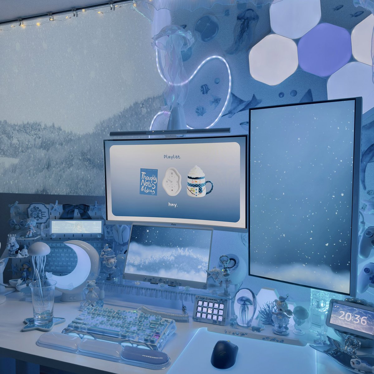 lyl_0o's tweet image. .｡❅*⋆⍋*∞*｡*∞*⍋⋆*❅｡.

❄☃❄

 #desksetup