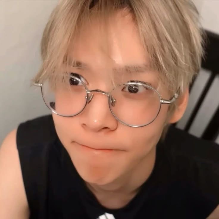 right_rocks01's tweet photo. 나 오늘 두쫀쿠 구매 다실패해서 개배고푸니까 내 두쫀맨두 두쫀딸 머거야겠다... https://t.co/ID681fXtkA