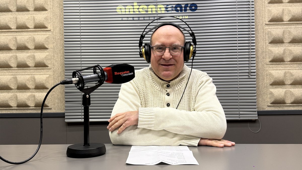 📺VÍDEO: youtu.be/eENEg-IXEao
El cap de premsa del <a href="/CDRoquetenc/">CD Roquetenc</a> ⚽️ <a href="/maccroquetes/">Miquel Angel Campos</a> fa balanç 📻 de la jornada del 1⃣3⃣ i 1⃣4⃣ de desembre i ens avança els 🗓️ pròxims partits.
🎙️El femení amateur del Roquetenc, ple de victòries, camina amb pas ferm per revalidar el títol de Lliga