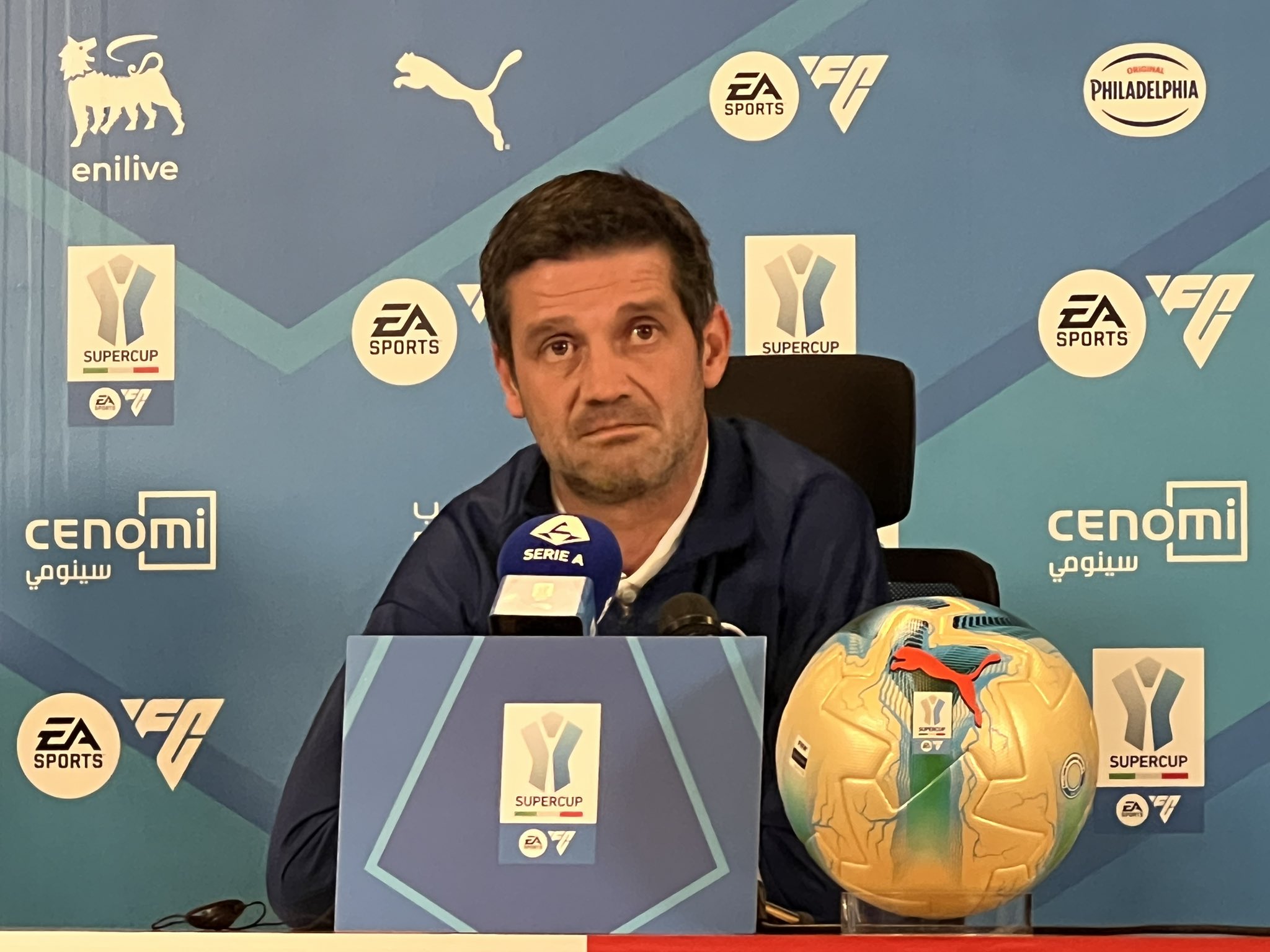 كريستيان كيفو مدرب فريق إنتر ميلان في المؤتمر الصحافي: -تنتظرنا مباراة مهمة وصعبة، ويجب أن نظهر فيها بطبيعتنا، وإذا قدمنا كل ما يلزم وخسرنا حينها سنكون مرفوعي الرأس. #بولونيا_إنتر_ميلان 