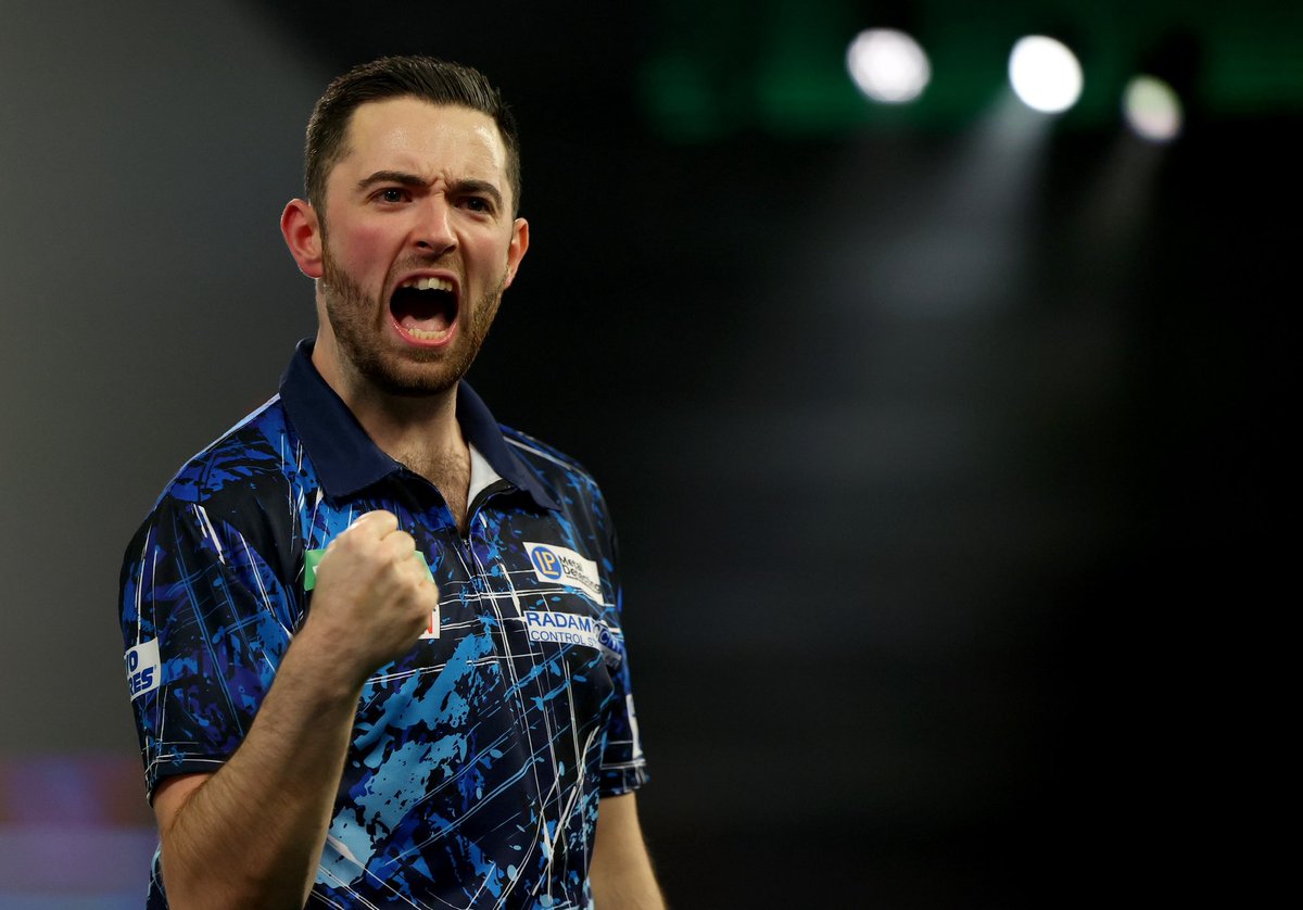 joshpearson180's tweet image. The afternoon session is back and so is the giveaway! 

If there’s a 9 darter hit in ANY of today’s World Darts Championship games, I’ll give away £50 to someone! All you have to do is:

Like
Retweet
Follow @joshpearson180

Good luck! 🤞🏼🎯