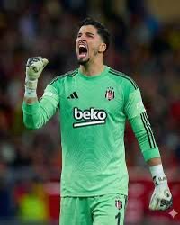 Besiktasin_sesi's tweet photo. Altay Bayındır’ı Beşiktaş’ın kalesinde görmek ister misiniz?

🔘 Evet
🔘 Hayır https://t.co/uQn9OzR1Ro