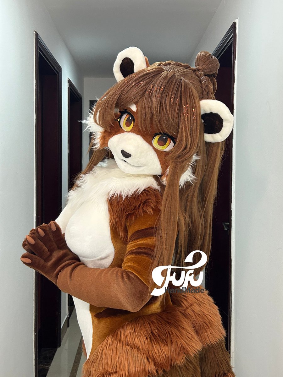 fufucake's tweet image. Rule:Don't glance over there
#fursuit #FUFUhandmade