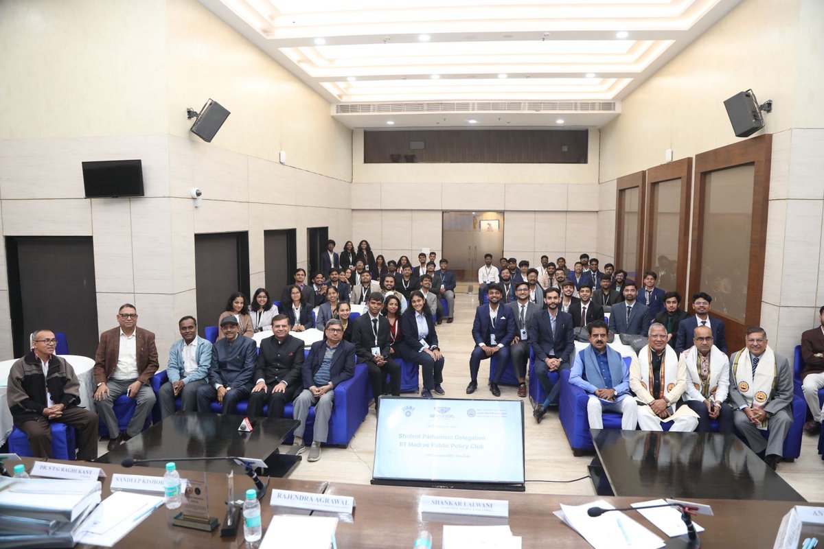 📍 कॉन्स्टिट्यूशन क्लब, नई दिल्ली
आज Friends of MSMEs in Parliament के तत्वावधान में IIT मद्रास पब्लिक पॉलिसी क्लब की स्टूडेंट पार्लियामेंट डेलीगेशन के साथ आयोजित विशेष संवाद कार्यक्रम में सम्मिलित हुआ। इस दौरान नीति निर्माण, MSMEs के सशक्तिकरण एवं समावेशी विकास जैसे विषयों पर