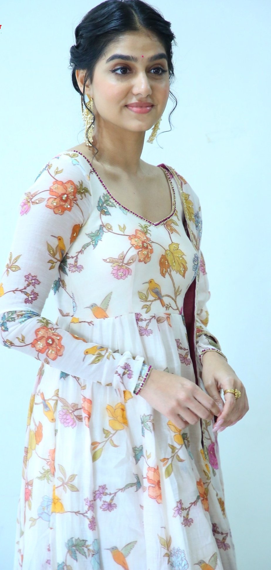 Anaswara Rajan – Biography, Age, Movies, Family, Net Worth & FAQs | iiQ8 Hot Mallu Heroine 