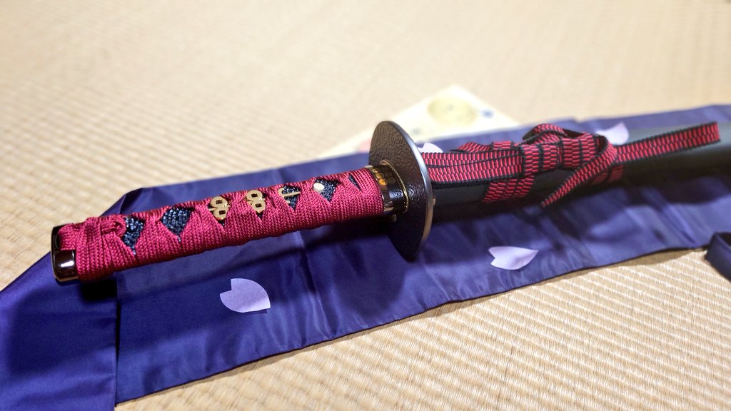 むしゃ処（ @shisouan ）さんより 此の度、御縁賜り模造刀泛塵をお迎え