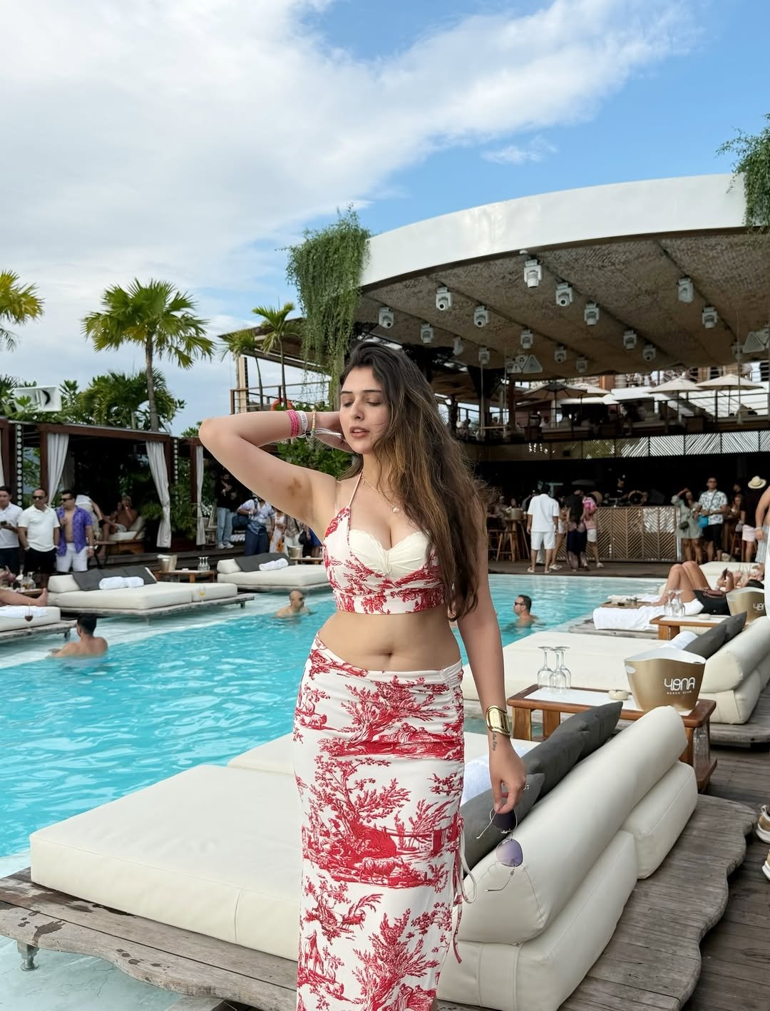 G8czxNvbkAAjAk_?format=jpg&name=large