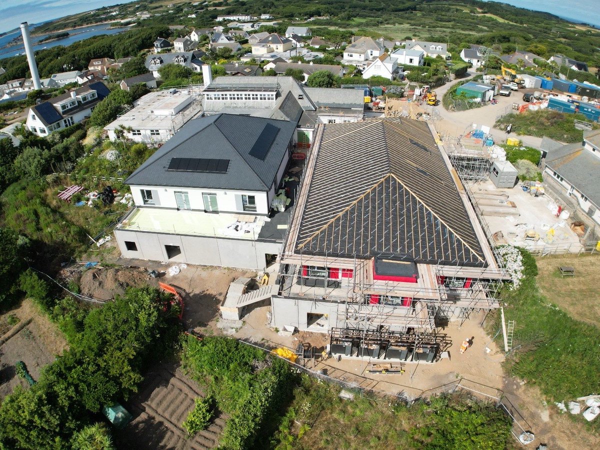 djirumor's tweet image. Cornwall and Isles of Scilly are about to get a healthcare upgrade with the NHS’s first-ever routine medical drone deliveries!

Faster meds, samples, and care—no matter the weather or water.

The future of health is flying in 2025!

🚁💉 #DroneDelivery #HealthTech

 (1/2)