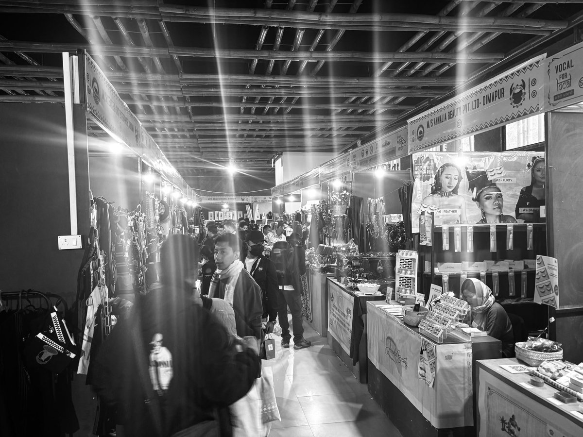 mayanksj's tweet photo. The Black and White version of the festivities….what an aura and atmosphere @AlongImna @abumetha …. To top it all plastic free and showcasing the best what the rest can pick…. @tourismdeptgon https://t.co/Vffa36Xb2j