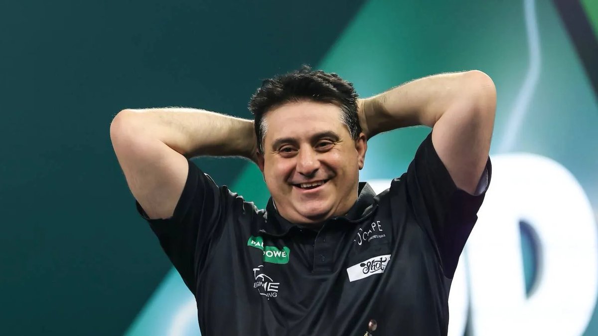 This World Darts Championship is producing some real streets will never forget Ally Pallysmen this year I can’t lie

What a fucking sport 🤩