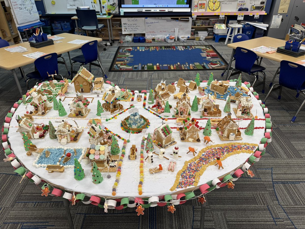 Dr_Rob_Jackson's tweet image. So much fun traipsing down Gingerbread Lane on the Second Grade Hallway at Fairview Elementary School! There is a lot of joy being in our schools! #LeadTheClimb