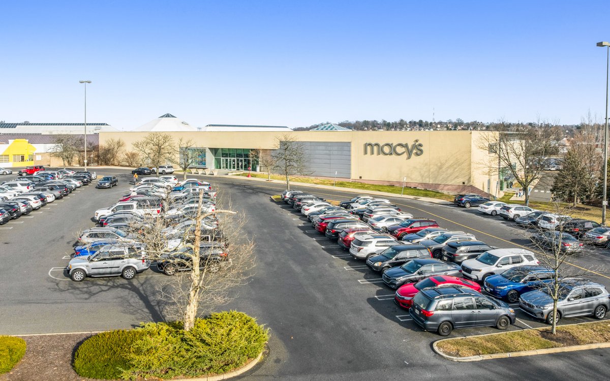 DroneVideos_com's tweet photo. No matter the size or location, we’ve got you covered.
https://t.co/ml2KR40gbw captures everything from expansive retail centers to interior spaces — giving CRE professionals the visuals they need to market with confidence.
#CRE #dronevideos #realestate https://t.co/qXqKgUMyMg