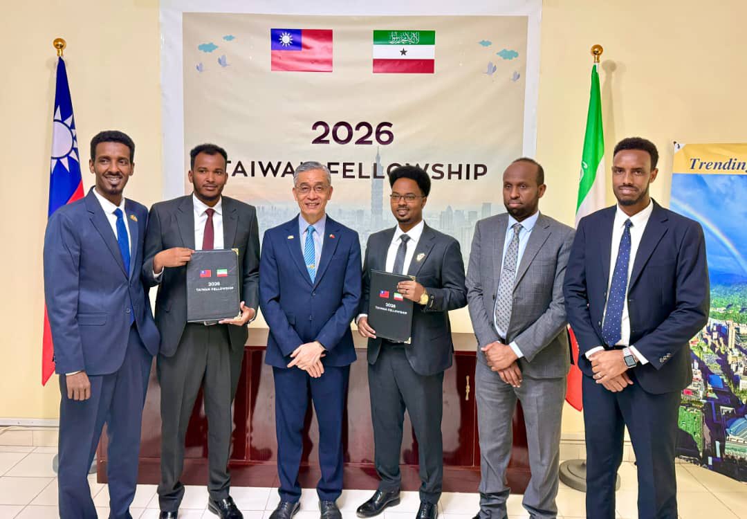 Faysal Abdirashed Raan tweet media