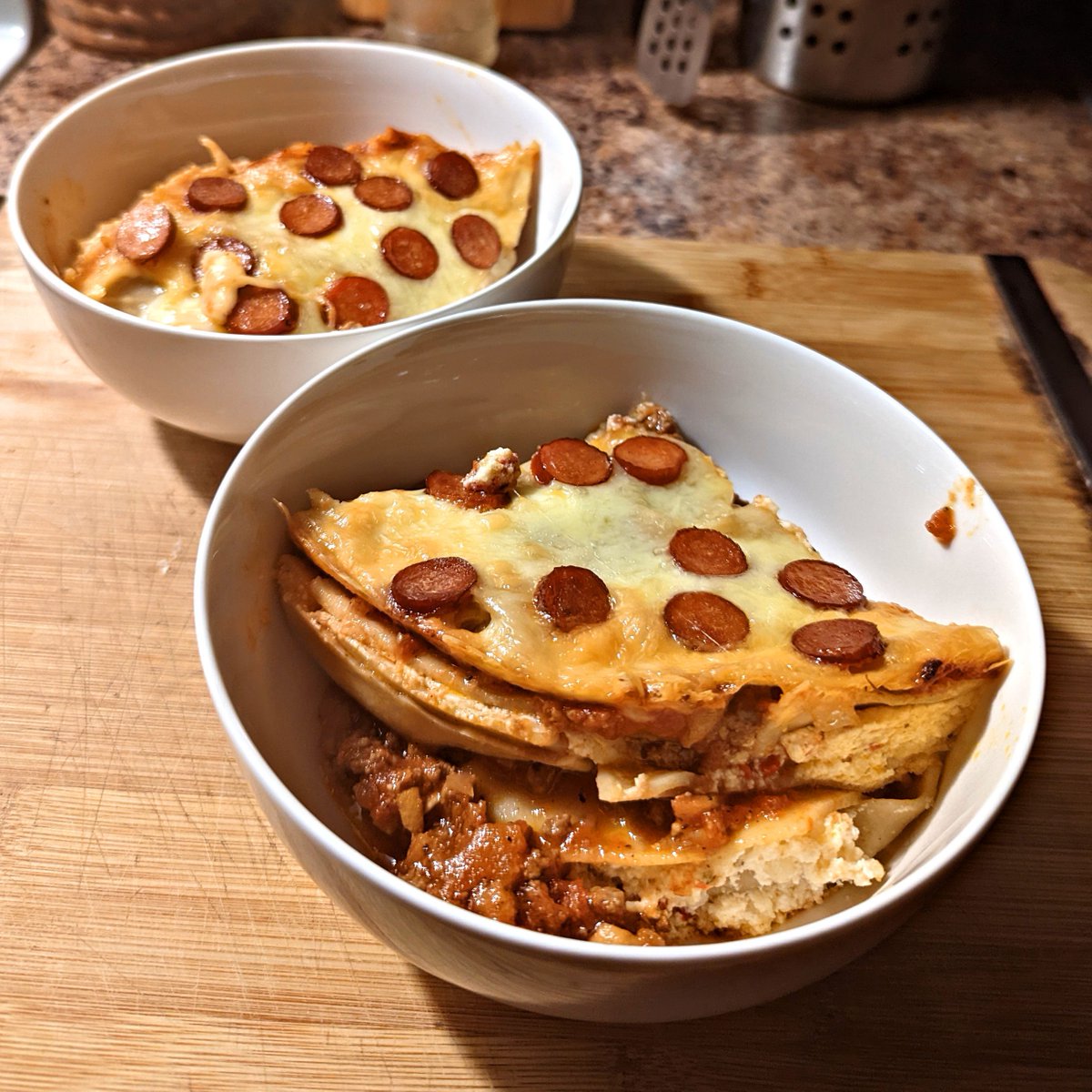 EvelynChartres's tweet image. Lasagna Bolognese

Switch up your #Leftovers with this delicious #Lasagna #Recipe that swaps out the vegetable layer for a #Spaghetti and #MeatSauce. #Recipes #Dish #Bolognese #Beef
bit.ly/3HrIfW5 

INGREDIENTS
• 8 to 12 of Lasagna noodles
• 2 cups (500 ml) of