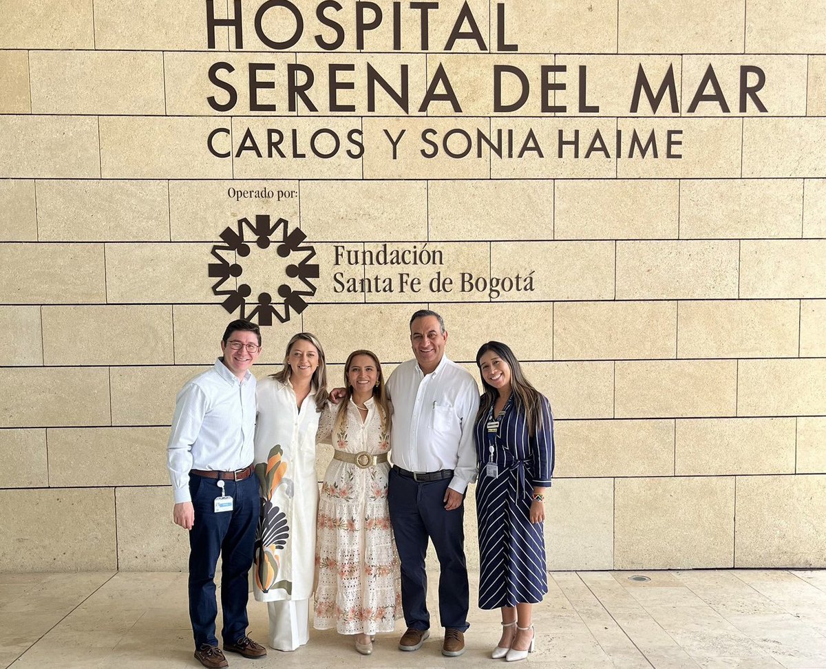 JuanMPardo_'s tweet image. Con gran #OrgulloRosarista celebramos la primera cohorte de Docentes Clínicos y de Práctica en Medicina de Urgencias y Ortopedia y Traumatología de la @EMCSUrosario, en alianza con la @FSFB_Salud en el @HSerenadelMar 👩‍⚕️👨‍⚕️🌱.

#URosario #EMCS #Posgrados