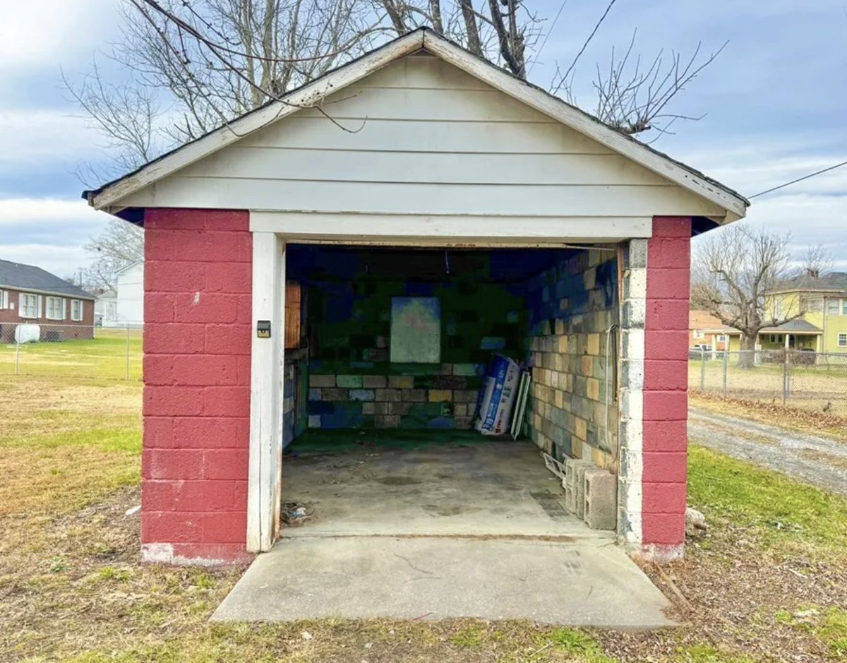 oldhouseunder50's tweet image. #MidCentury #Ranch #Home in #Virginia on Over Half an Acre Ready for Creative Vision – $95K. oldhousesunder100k.com/mid-century-ra…