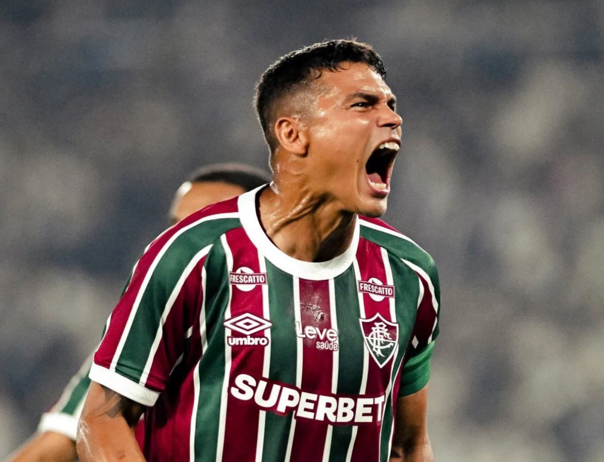 FabrizioRomano's tweet image. 🚨🇧🇷 Thiago Silva officially confirms he’s leaving Fluminense as free agent with immediate effect.

Understand his next destination will be a return to Europe. 👀🇪🇺
