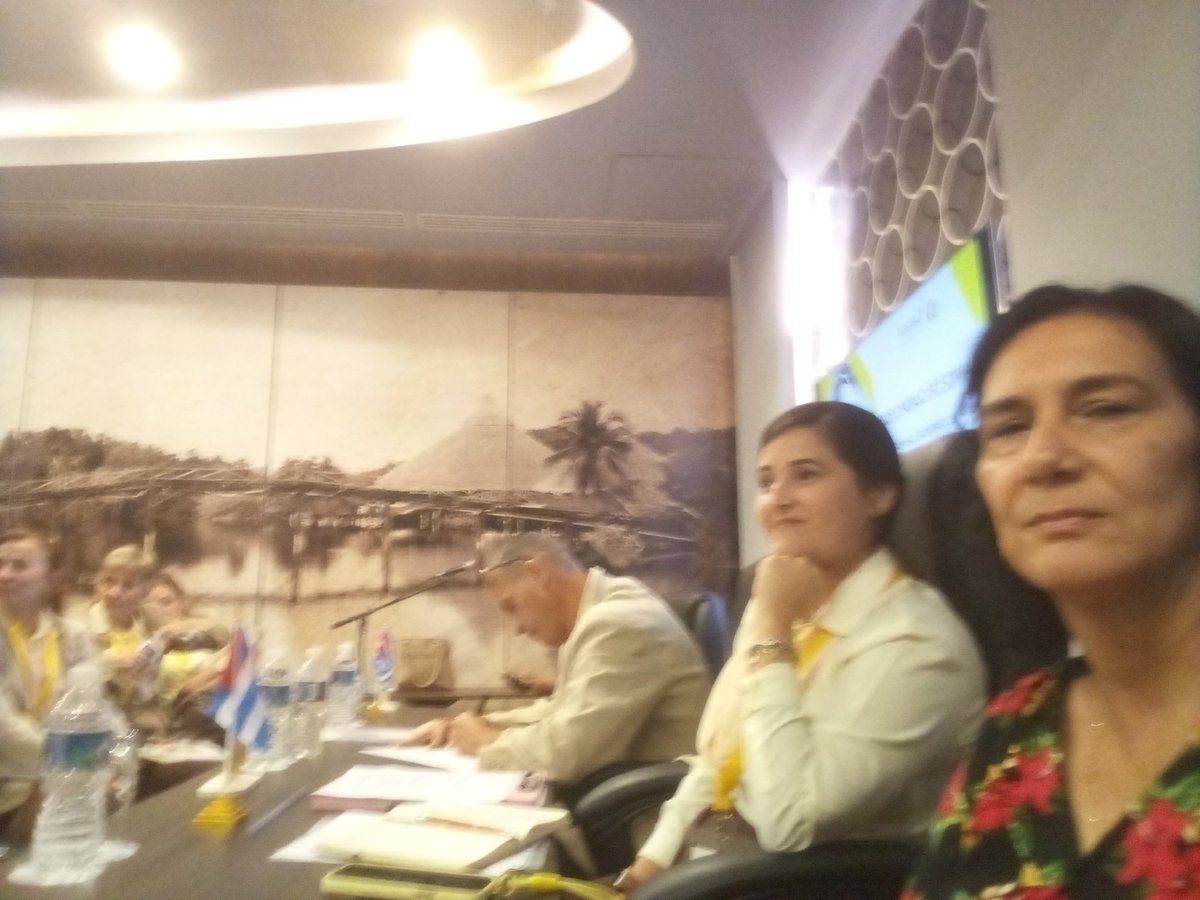 #Matanzas Sucursal  Caracol Varadero desarrolla su balance de cuadros, los jóvenes expresan su compromiso y confianza, en tareas de dirección, ejemplo de continuidad.  #UnidosXCuba #MatancerosEnVictoria <a href="/DiazCanelB/">Miguel Díaz-Canel Bermúdez</a> <a href="/DrRobertoMOjeda/">Dr. Roberto Morales Ojeda</a> <a href="/mariofsabines/">Mario Sabines Lorenzo</a> <a href="/yudi_mercedes/">Yudi Mercedes Rodríguez Hernández</a>