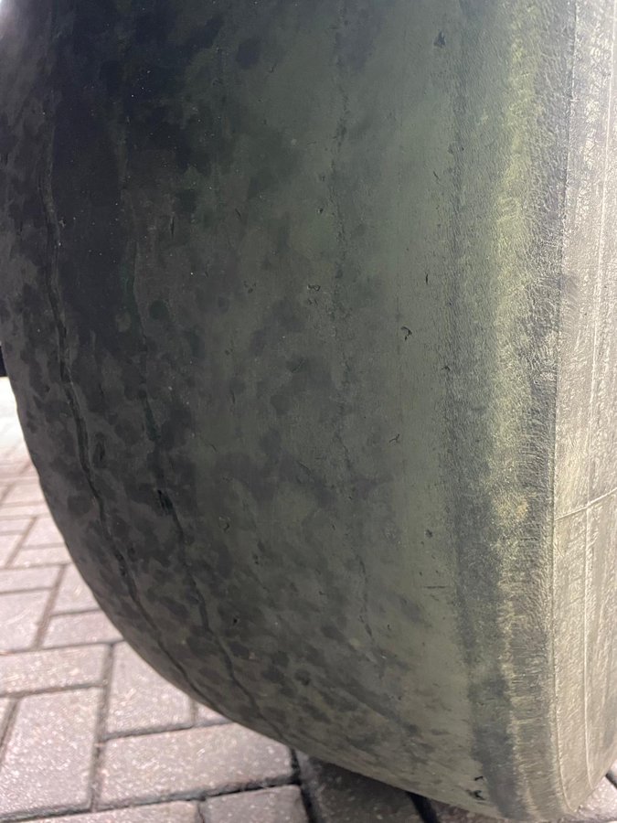 DVSAEnforcement's tweet image. 💥Don't TREAD lightly on tyre maintenance💥 

#Spotted on an HGV trailer 

✖️Increased chance of sliding in wet weather = water isn't channeled away 

✖️Braking distance compromised = longer stopping times 

✅Minimum tyre depth is 1mm for HGV and 1.6mm for cars and vans.