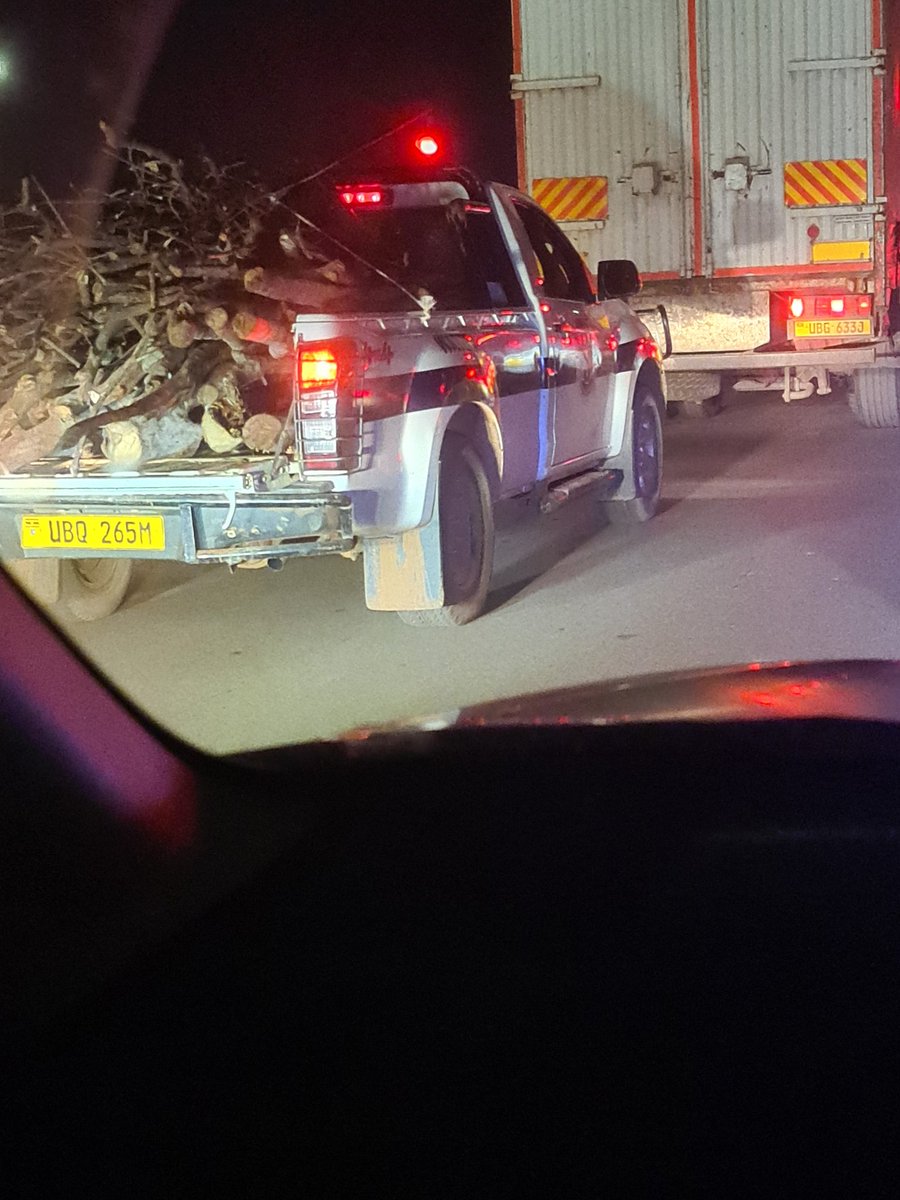 JonanJohannz's tweet image. There's a national water cabin carrying firewood I don't know to where. Is this another sort of mandate of urs @nwscug ??

Is it a public vehicle or not!