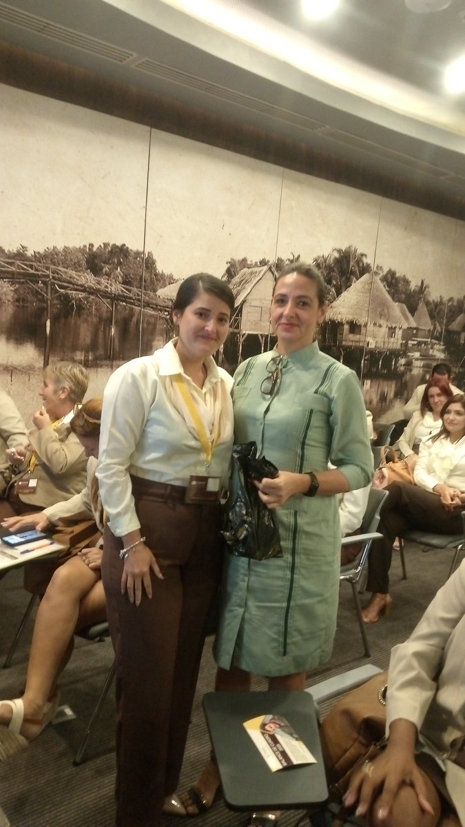 #Matanzas  Sucursal caracol Varadero reconoce a Yara Perez de Corcho por los años dedicados en la entidad. Felicidades #MatancerosEnVictoria <a href="/DiazCanelB/">Miguel Díaz-Canel Bermúdez</a> <a href="/DrRobertoMOjeda/">Dr. Roberto Morales Ojeda</a> <a href="/mariofsabines/">Mario Sabines Lorenzo</a> <a href="/yudi_mercedes/">Yudi Mercedes Rodríguez Hernández</a> <a href="/CaridadPoey/">Marieta Poey Caridad</a>