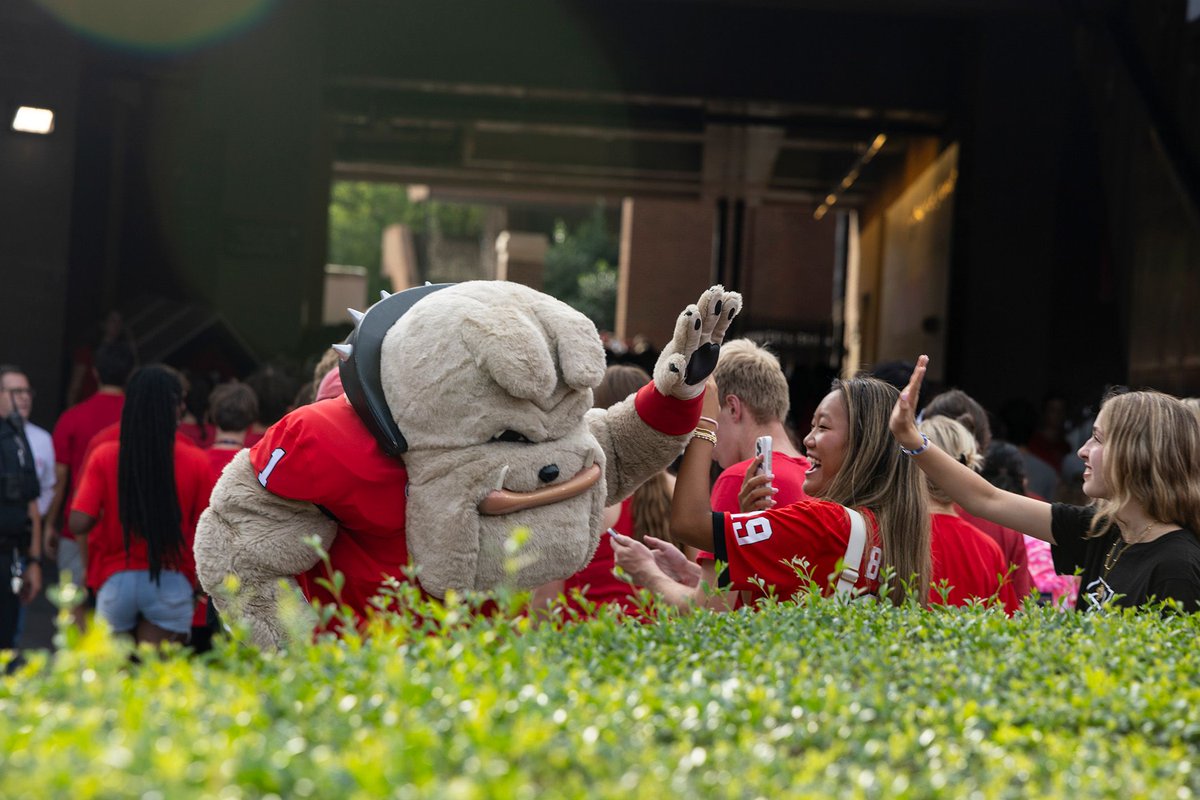 University Housing tweet media