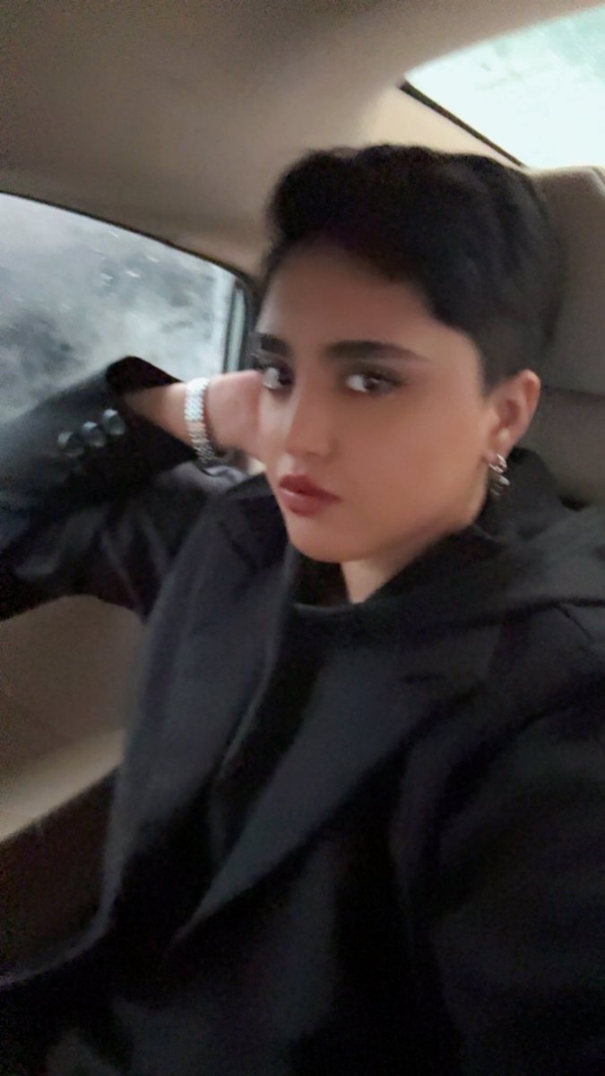 الصوره اللي تتصوريها وانتي تتشهدي من سواقت صاحبتك