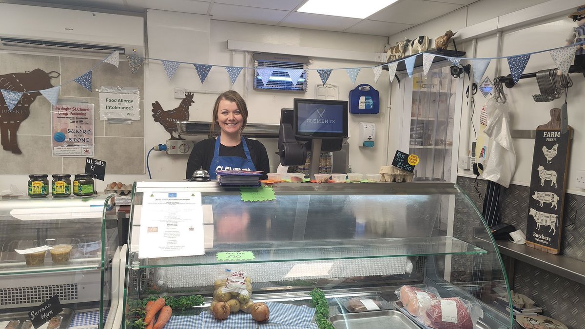 RandomActsOrg's tweet image. Toby stepped in to help staff affected by a local restaurant's sudden closure before the holidays. Partnering with a local butcher, he arranged Christmas meals for the staff and their families, bringing comfort and a touch of holiday magic to those who have served their region.
