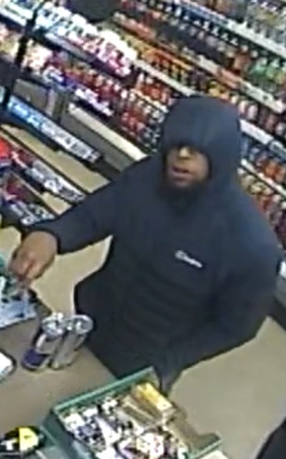 GMPCityCentre's tweet image. #APPEAL | We are looking to speak to this man as we believe he can assist with investigations following a theft in Piccadilly Gardens between 04:45 and 05:30 on Friday 26 October 2025 

Any info? Call 101 quoting Log 1671 of 26.10/2025 or Crimestoppers.