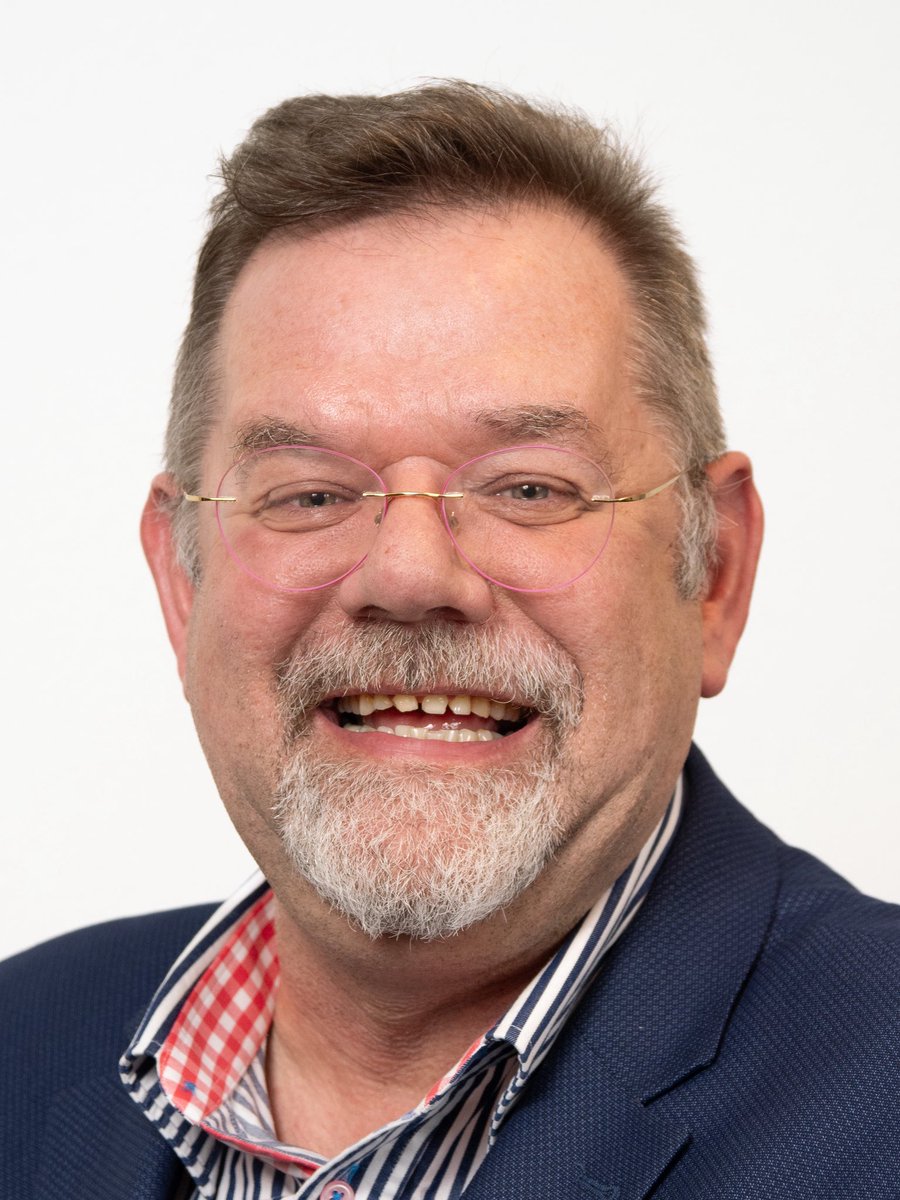 Dhr. <a href="/bde_ruiter/">Bert de Ruiter</a> van <a href="/BVNLHrlmmrmr/">BVNL Haarlemmermeer</a> vraagt naar vreemde teksten in het gemeentehuis die oproepen tot intifada. 
De burgemeester geeft aan dat er een interne campagne is die medewerkers waarschuwt. Het label zit er aan dus duidelijk dat het n camapgene is. Belt u mij dan eerst aub.