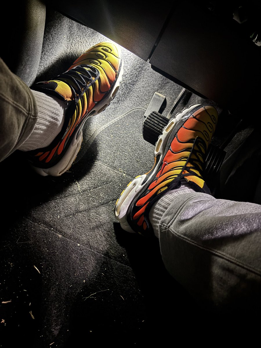 F91Snx's tweet photo. les petites nouvelles 😈 https://t.co/z8VfR19mqW