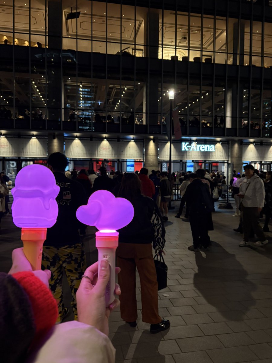chicha_0318's tweet photo. 金髪カナやんが復活してて可愛すぎたーー！！
今回のMCも最高やったし、セトリも最高すぎた💯✨
幸せすぎ😆❤️
個人的にはあのフィンランドの民謡がアップテンポで良き🇫🇮🙌
@kanayanofficial 
#西野カナ_ChristmasMagic https://t.co/IPE1UOqy8x