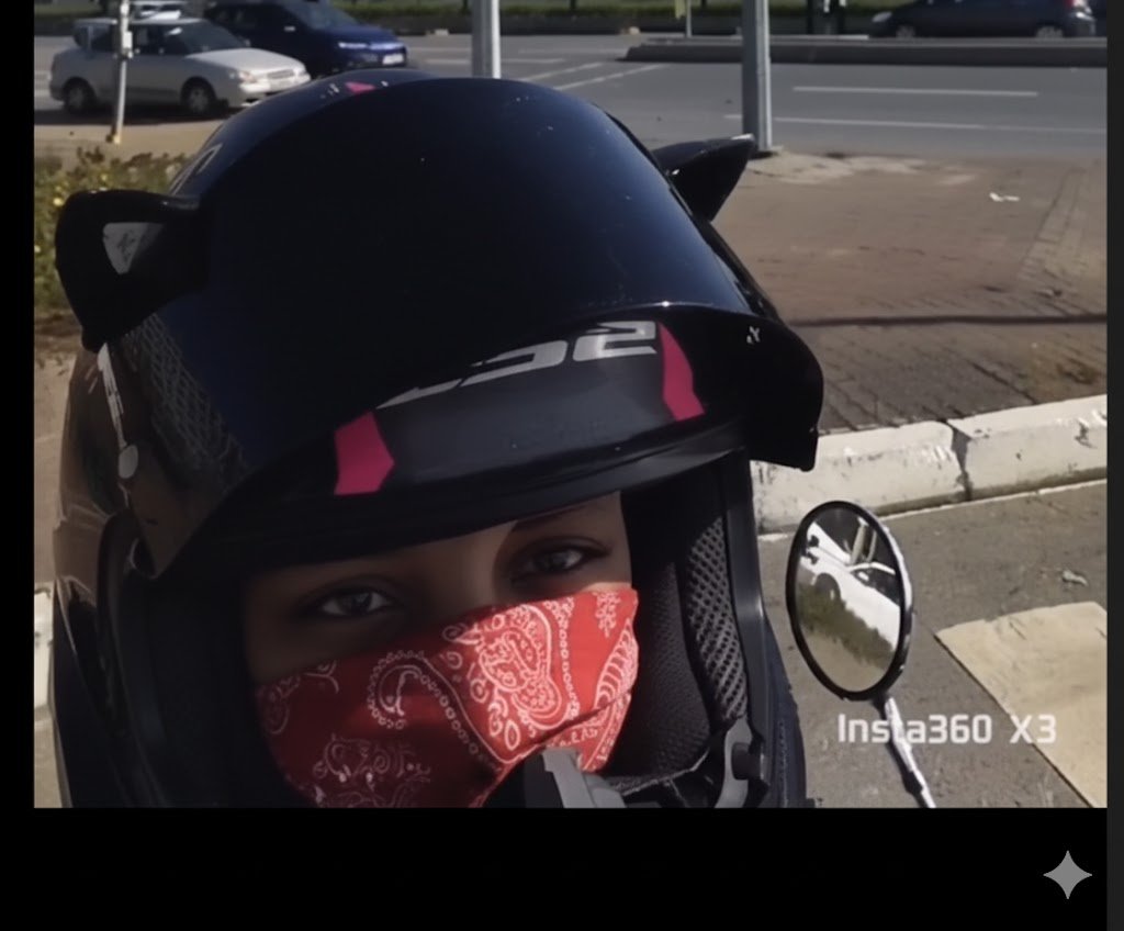 18 Mayıs 2025'te bu görüntüyü çeken kişiyi arıyoruz!

LS2 Kaskı var.
Kırmızı bandana kullanıyor.
Artçısı "sarışın" bir kadın.
Insta360 X3 Aksiyon kameraya sahip.

elden ele yayalım, bu kişilere ulaşalım lütfen.