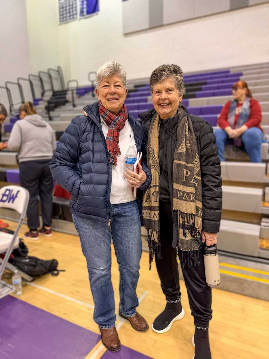 BaldwinAthDept's tweet photo. Celebrating program history as members of the 1974 State Runner-Up team return to support the next generation 🏀 https://t.co/xuCGAzuAnf