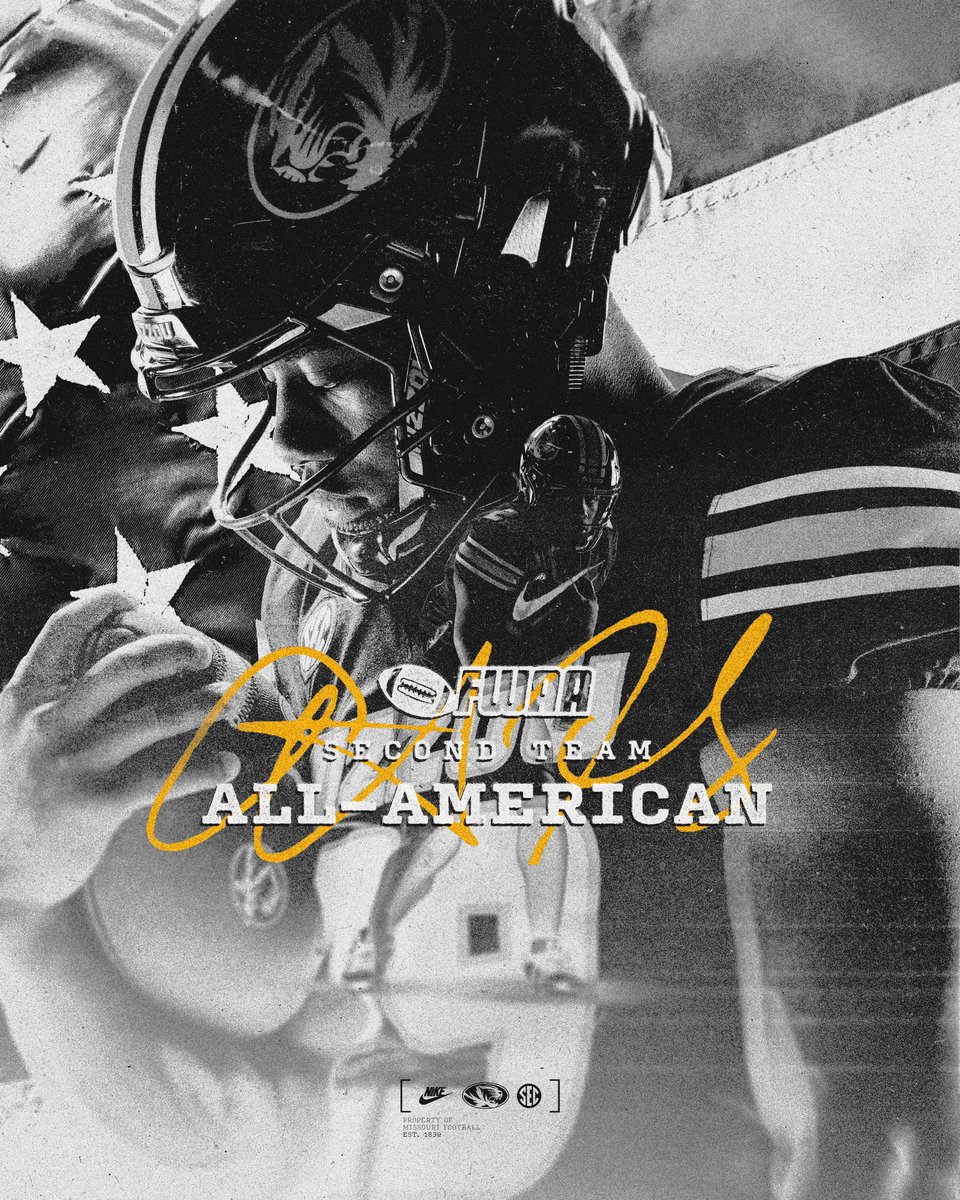 MizzouFootball's tweet photo. Hardy collects All-America Honors from FWAA 

🔗: https://t.co/ft0bOoHjp9

#MIZ | #NEWWAY | #MizzouWay https://t.co/OVWYkHZH0Z