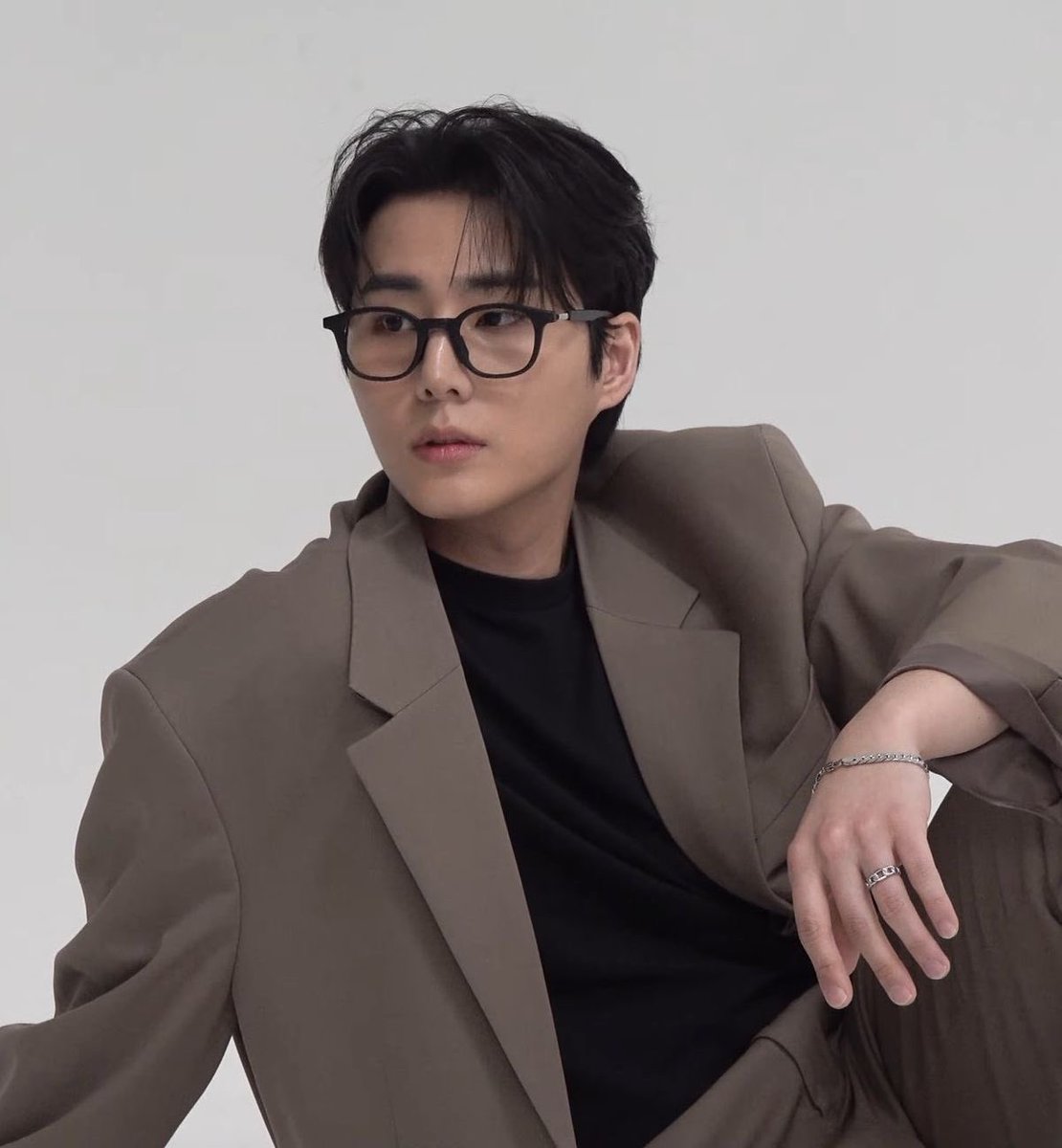 제 미래 대학 선배님 
생일 축하드리옵니다 🤍

#겨울에_피어난_영현아_생일축하해
#HAPPY_YOUNGK_DAY