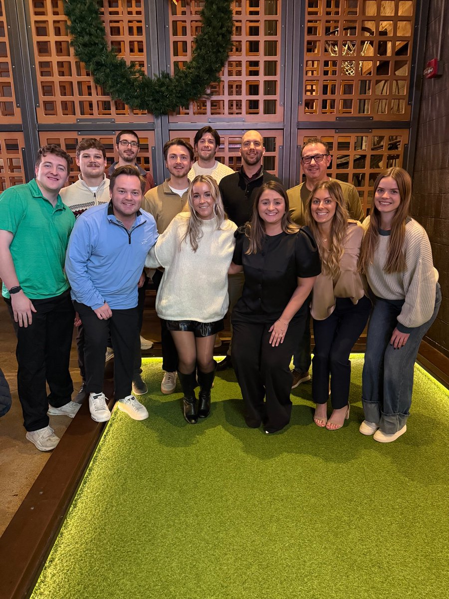 PSP_Sports's tweet photo. Good times and holiday cheer in St. Louis! https://t.co/piVU057poY