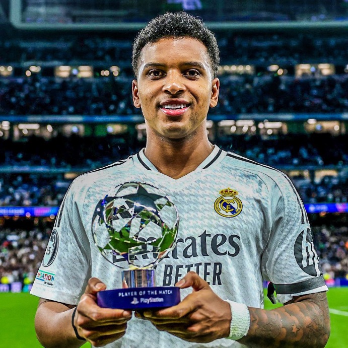 🇧🇷🥹 Rodrygo: "I was like 'just wait and see. I’m gonna score 3 goals this weekend, and Real Madrid will come."

"My parents said they hoped so, but I could see it in their eyes that they didn’t believe. The game kicked off. 22' Goal Rodrygo. 26' Goal Rodrygo. 31' Goal Rodrygo."