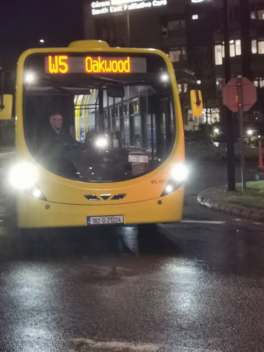 Pinar_ello's tweet photo. @TFIupdates So your W5 bus comes along and tells us he's not going into Waterford City, the next bus is not for another 30 mins. Do you think people have nothing better yo do than wait all day for buses after working all day long? https://t.co/XbR00CZHbH