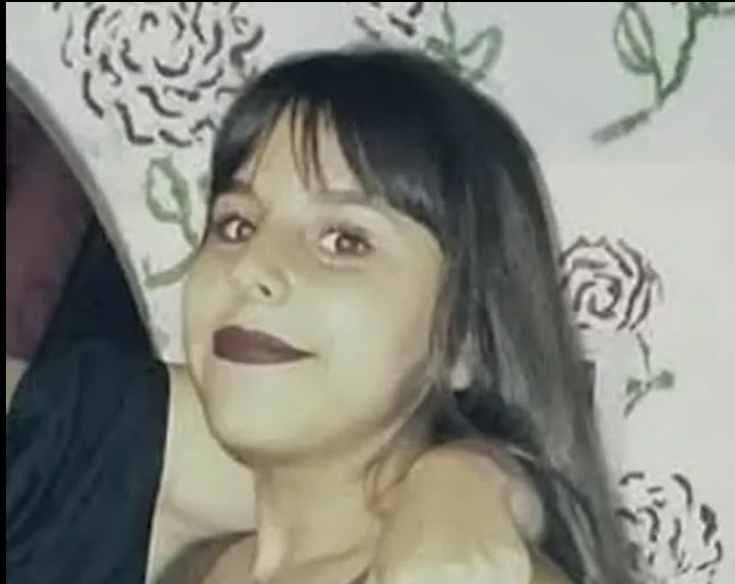 Milagros, una joven de 21 años se encuentra desaparecida desde el 9 de diciembre. Su madre pidió colaboración para dar con el paradero de su hija desparecida en el Cerro.

Por información comunicarse al 093 301 804

#Desaparecida