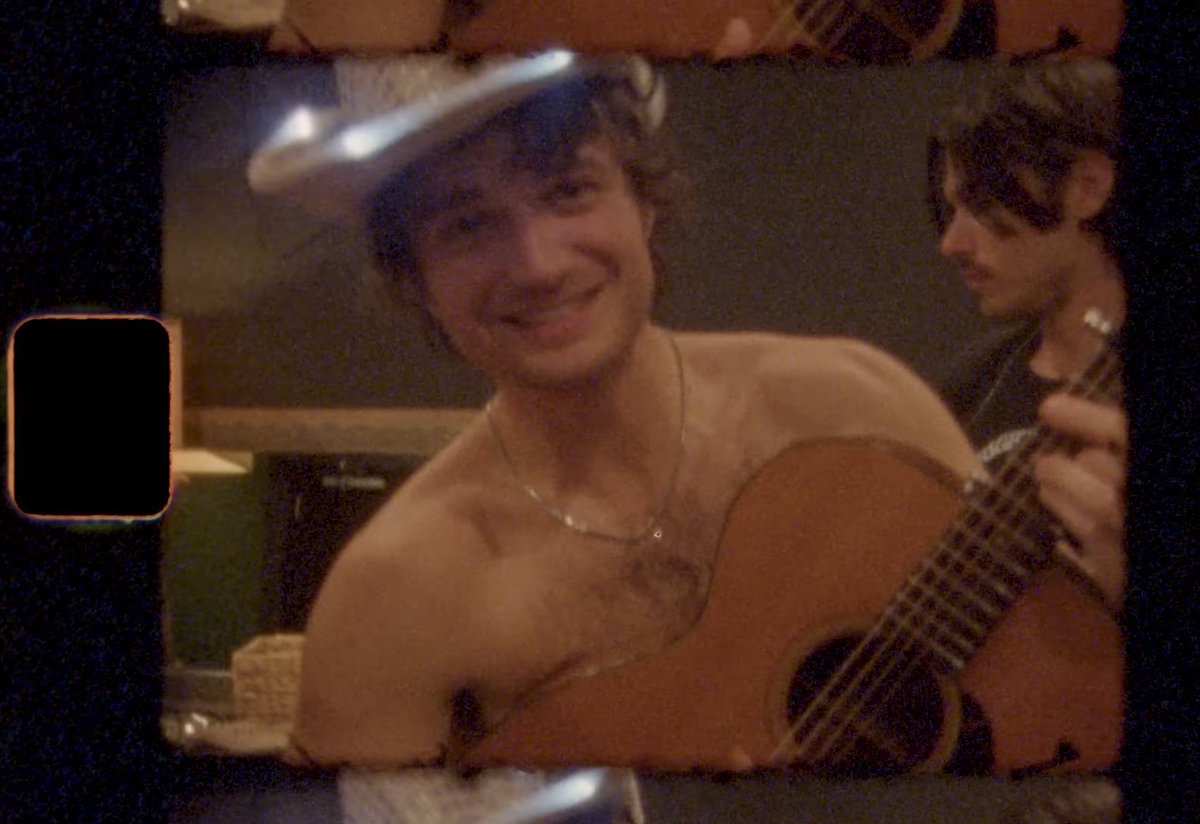 chels ★ tweet media