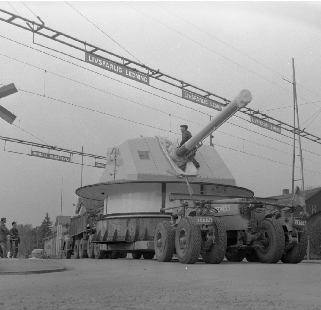 Transport av kanontorn från Bofors till Kristinehamns hamn 1965