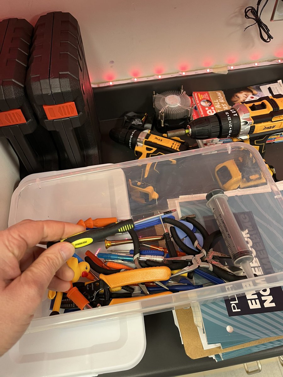 dailySTEM Chris Woods tweet media