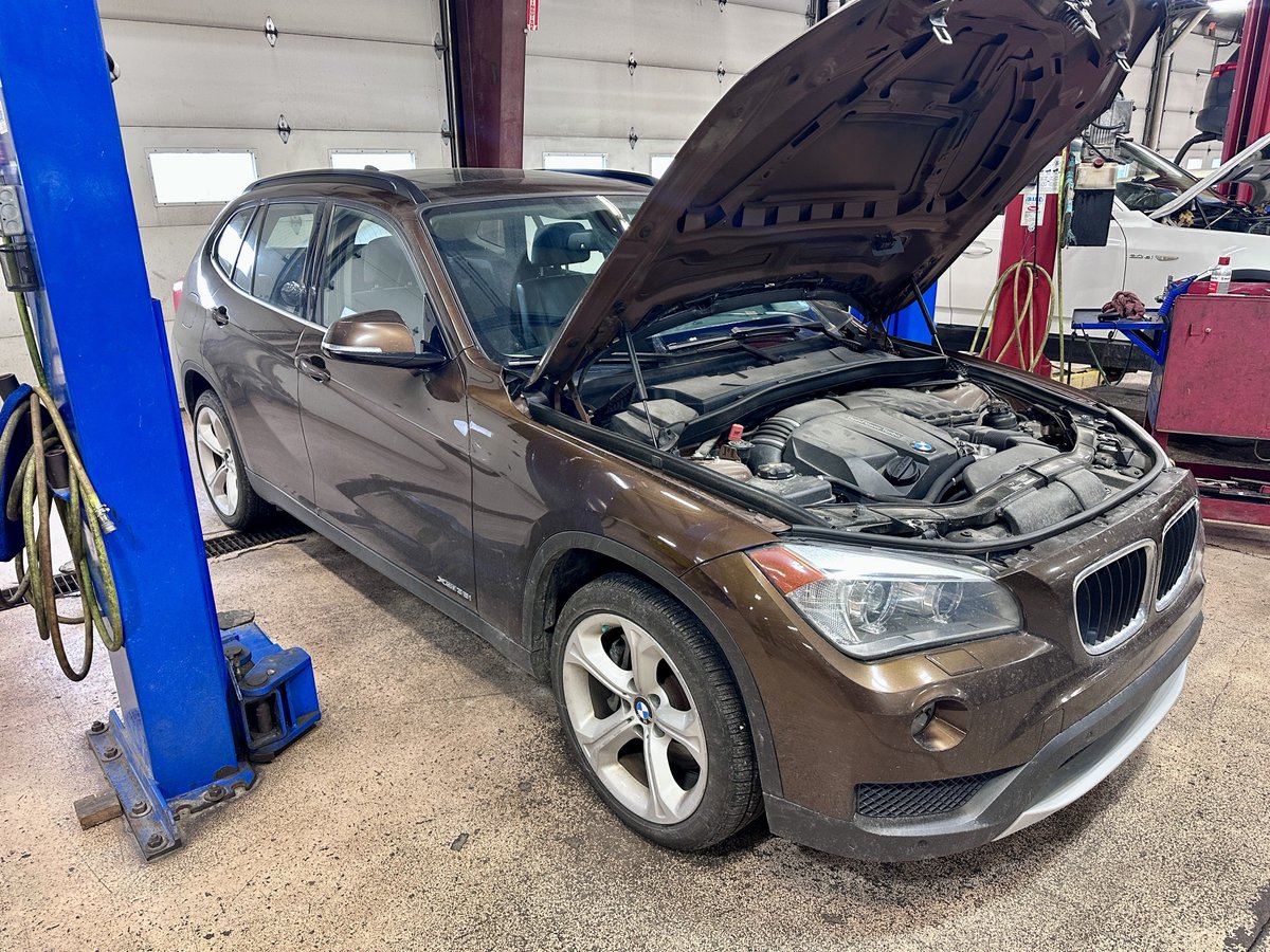 arborMOTION's tweet image. This chocolate brown BMW is in for service, and we think it's beautiful! What are your thoughts on the color? 😍🚗 Let us know in the comments! #BMW #CarLove #ServiceTime #BrownBeauty